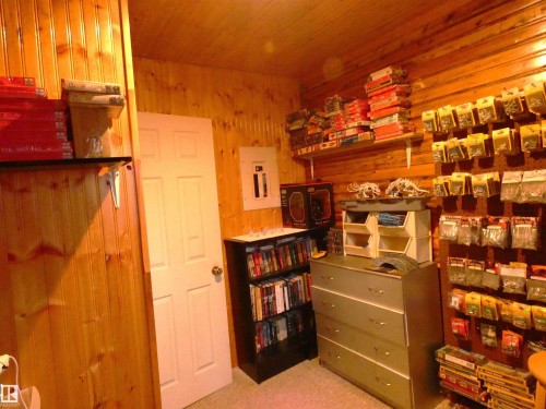 Another view of the bedroom space - 307 Willow Place, Rural Barrhead County, AB 