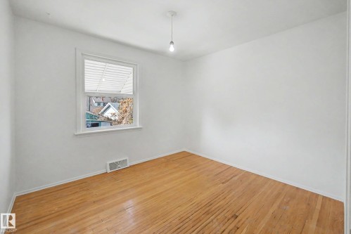 9276 86 Street, Edmonton, AB - Indoor Photo Showing Other Room