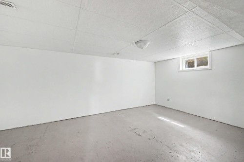 9276 86 Street, Edmonton, AB - Indoor