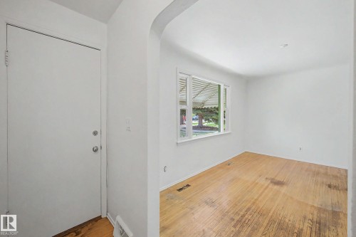 9276 86 Street, Edmonton, AB - Indoor Photo Showing Other Room