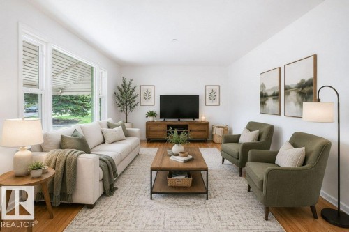 9276 86 Street, Edmonton, AB - Indoor Photo Showing Living Room