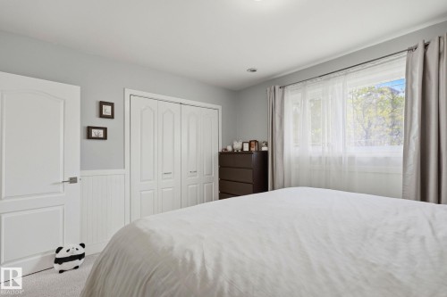 6219 134 Avenue, Edmonton, AB - Indoor Photo Showing Bedroom