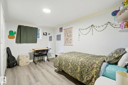 6219 134 Avenue, Edmonton, AB - Indoor Photo Showing Bedroom