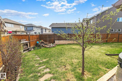 98 Hewitt Circle, Spruce Grove, AB - Outdoor