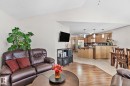 98 Hewitt Circle, Spruce Grove, AB  - Indoor Photo Showing Living Room 