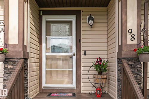 98 Hewitt Circle, Spruce Grove, AB - Outdoor With Exterior