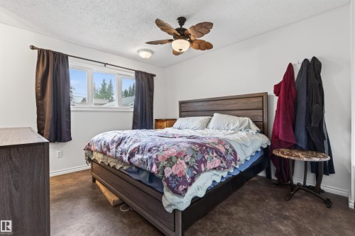 2012 2 Avenue, Cold Lake, AB - Indoor Photo Showing Bedroom