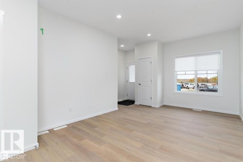 4277 Kinglet Drive, Edmonton, AB - Indoor Photo Showing Other Room