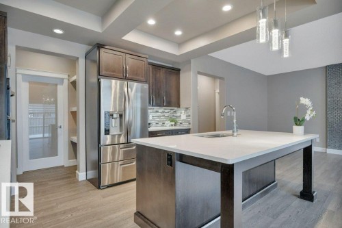1958 Ainslie Link, Edmonton, AB - Indoor Photo Showing Kitchen With Upgraded Kitchen