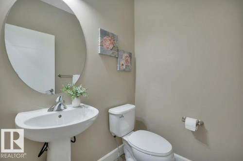 1958 Ainslie Link, Edmonton, AB - Indoor Photo Showing Bathroom