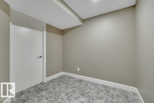 1958 Ainslie Link, Edmonton, AB - Indoor Photo Showing Other Room