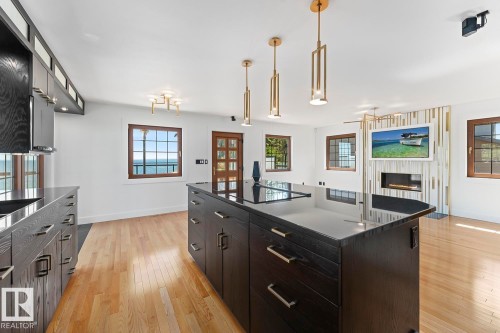 305 Lakeshore Drive, Cold Lake, AB - Indoor Photo Showing Kitchen With Upgraded Kitchen