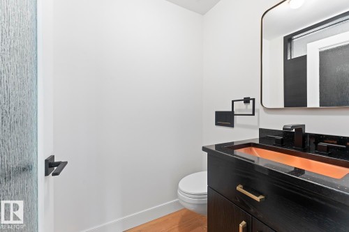305 Lakeshore Drive, Cold Lake, AB - Indoor Photo Showing Bathroom
