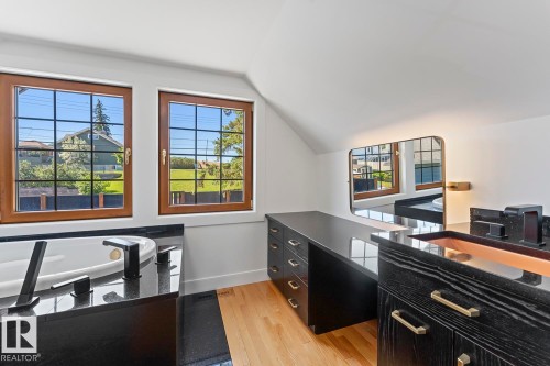 305 Lakeshore Drive, Cold Lake, AB - Indoor