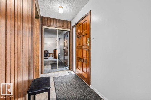 11428 79 Avenue, Edmonton, AB - Indoor
