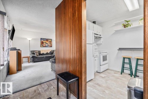 11428 79 Avenue, Edmonton, AB - Indoor Photo Showing Kitchen