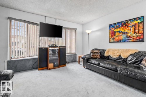 11428 79 Avenue, Edmonton, AB - Indoor Photo Showing Living Room
