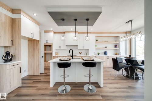 8808 183 Avenue, Edmonton, AB - Indoor Photo Showing Kitchen With Upgraded Kitchen