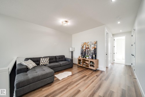 8808 183 Avenue, Edmonton, AB - Indoor Photo Showing Living Room