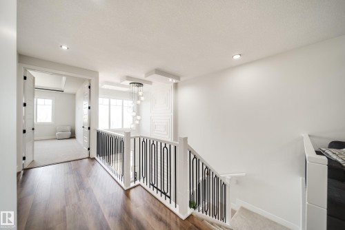 8808 183 Avenue, Edmonton, AB - Indoor Photo Showing Other Room