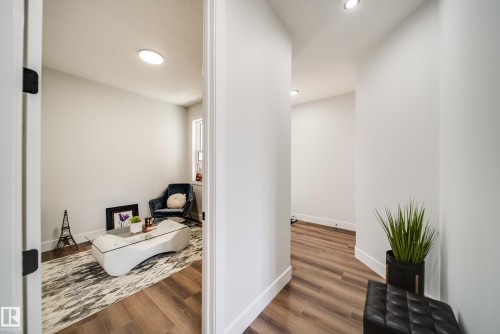 8808 183 Avenue, Edmonton, AB - Indoor Photo Showing Other Room