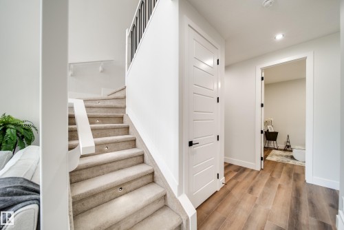8808 183 Avenue, Edmonton, AB - Indoor Photo Showing Other Room