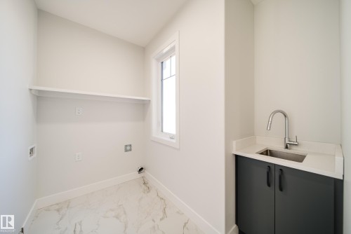 8515 183 Avenue, Edmonton, AB 