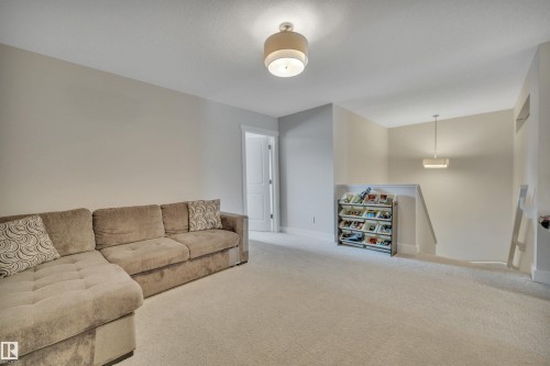 5 Stout Place, Leduc, AB - Indoor Photo Showing Living Room
