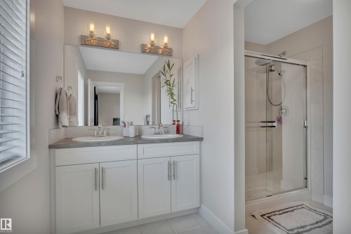 5 Stout Place, Leduc, AB - Indoor Photo Showing Bathroom