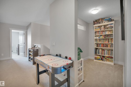 5 Stout Place, Leduc, AB - Indoor Photo Showing Other Room