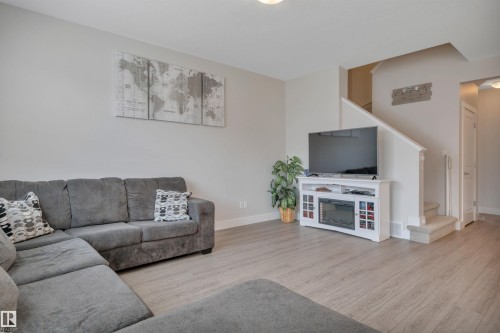 5 Stout Place, Leduc, AB - Indoor Photo Showing Living Room