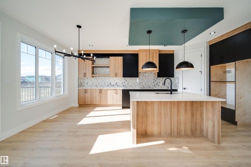 8603 183 Avenue, Edmonton, AB - Indoor Photo Showing Kitchen