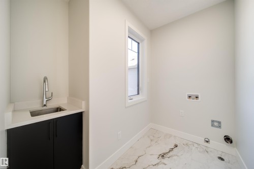 8603 183 Avenue, Edmonton, AB - Indoor Photo Showing Other Room
