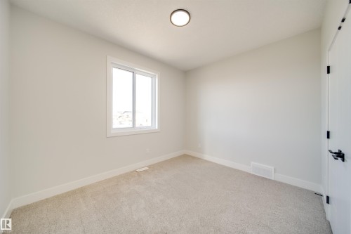 8603 183 Avenue, Edmonton, AB - Indoor Photo Showing Other Room