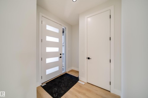 8603 183 Avenue, Edmonton, AB - Indoor Photo Showing Other Room