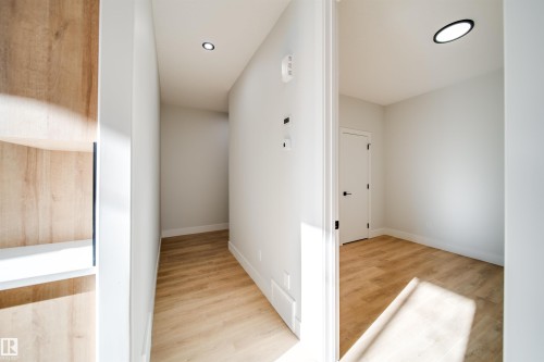 8603 183 Avenue, Edmonton, AB - Indoor Photo Showing Other Room