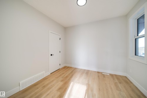 8603 183 Avenue, Edmonton, AB - Indoor Photo Showing Other Room