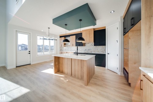 8603 183 Avenue, Edmonton, AB - Indoor Photo Showing Kitchen