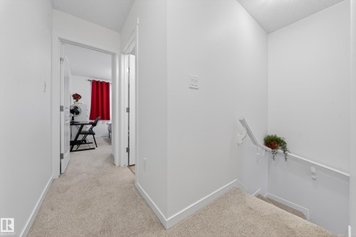 30 850 Secord Boulevard, Edmonton, AB - Indoor Photo Showing Other Room