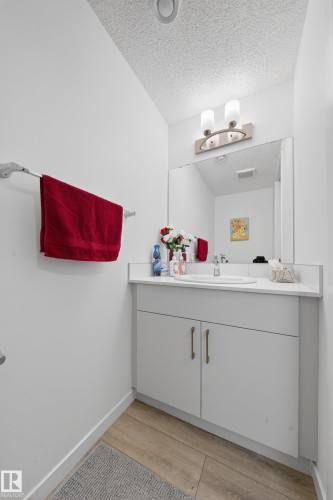 30 850 Secord Boulevard, Edmonton, AB - Indoor Photo Showing Bathroom