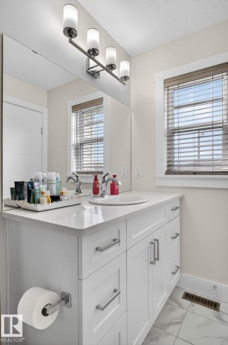 94 Tribute Common, Spruce Grove, AB - Indoor Photo Showing Bathroom