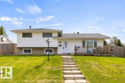 1111 MOYER Drive Sherwood Park, AB T8A 1E8
