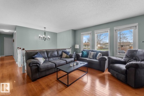 4104 43 Street, Bonnyville Town, AB - Indoor Photo Showing Living Room