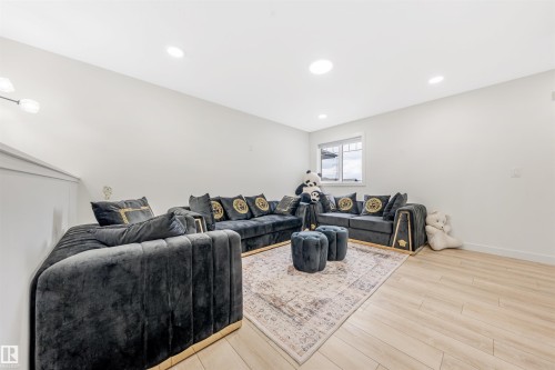 2629 15A Avenue, Edmonton, AB - Indoor