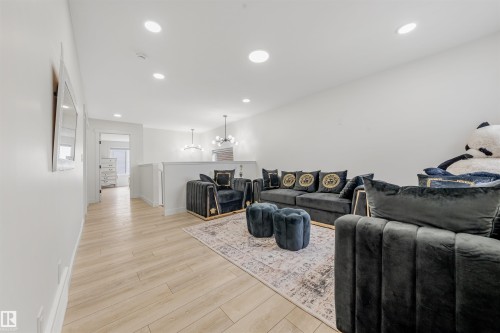 2629 15A Avenue, Edmonton, AB - Indoor