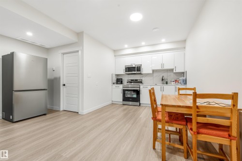 2629 15A Avenue, Edmonton, AB - Indoor