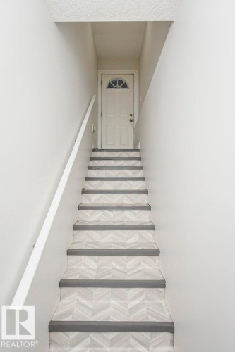 1520 67 Street, Edmonton, AB - Indoor Photo Showing Other Room