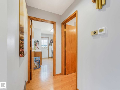 7 Haven, Devon, AB - Indoor Photo Showing Other Room