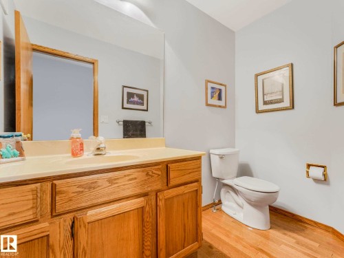 7 Haven, Devon, AB - Indoor Photo Showing Bathroom