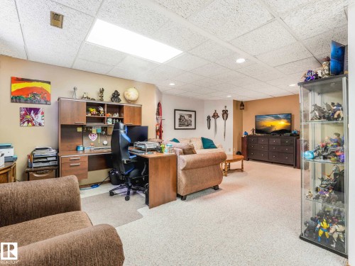 7 Haven, Devon, AB - Indoor